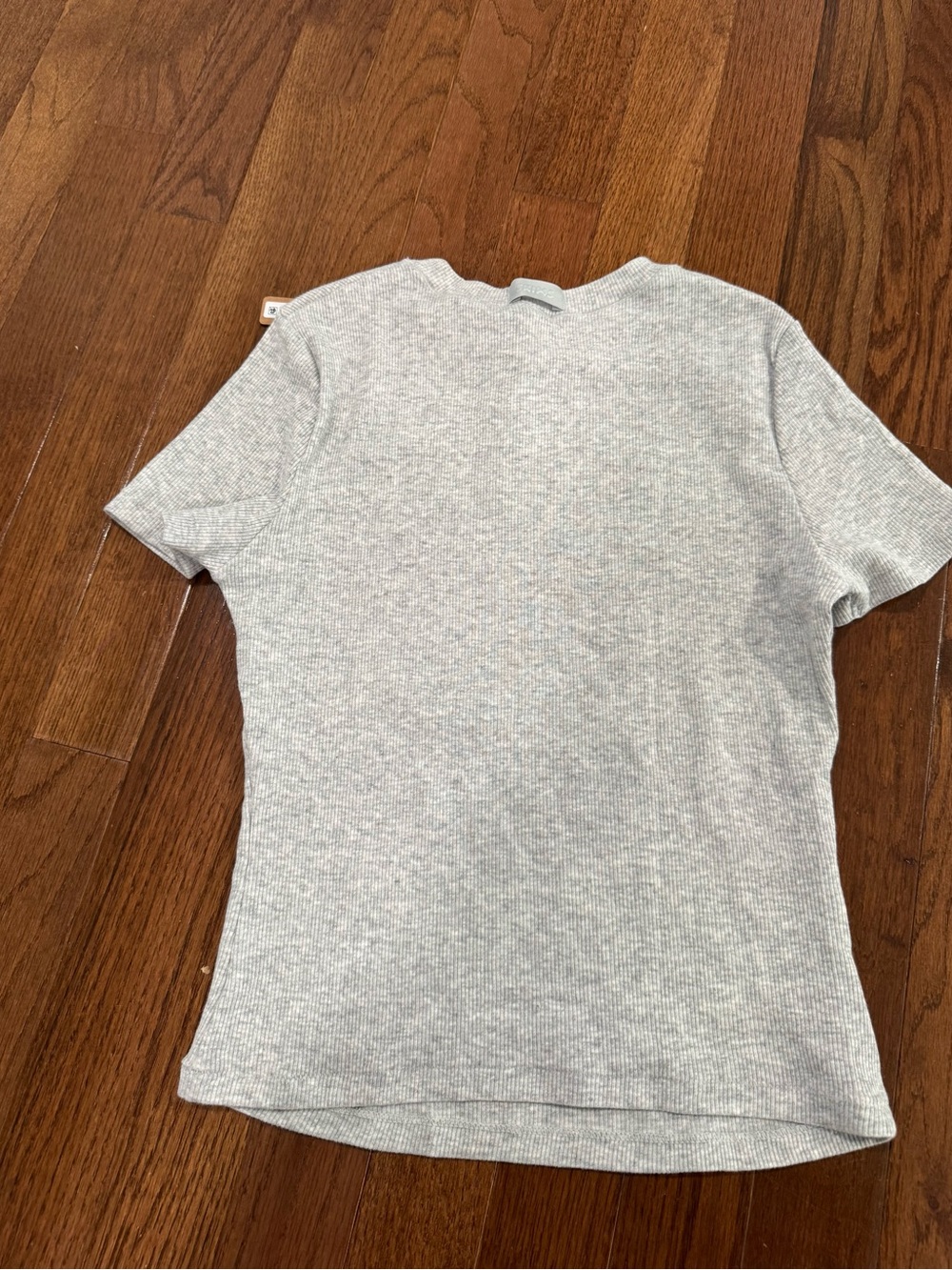 SKIMS Short Sleeve Ribbed Tee in Light Gray - Picture 9 of 10